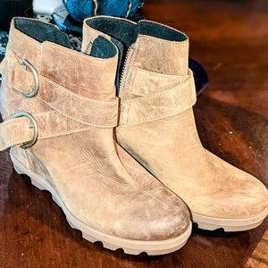 Sorel Joan of Arctic Wedge size 8 EUC